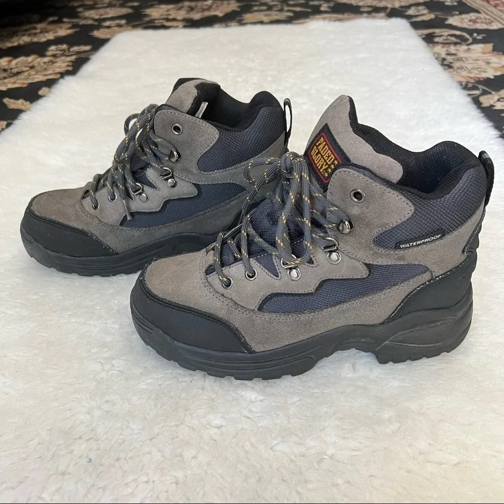 Faded Glory Cliff Hiking Men’s Chukka Boots size 7.5